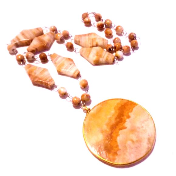 Vintage Mexican Agate Etched Pendant Necklace - Picture 6 of 6